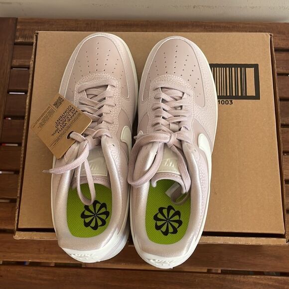 Nike Air Force 1 Low 07 Platinum Violet/Light Bone US Women 10.5/UK8(FN6326-001) - Picture 6 of 11